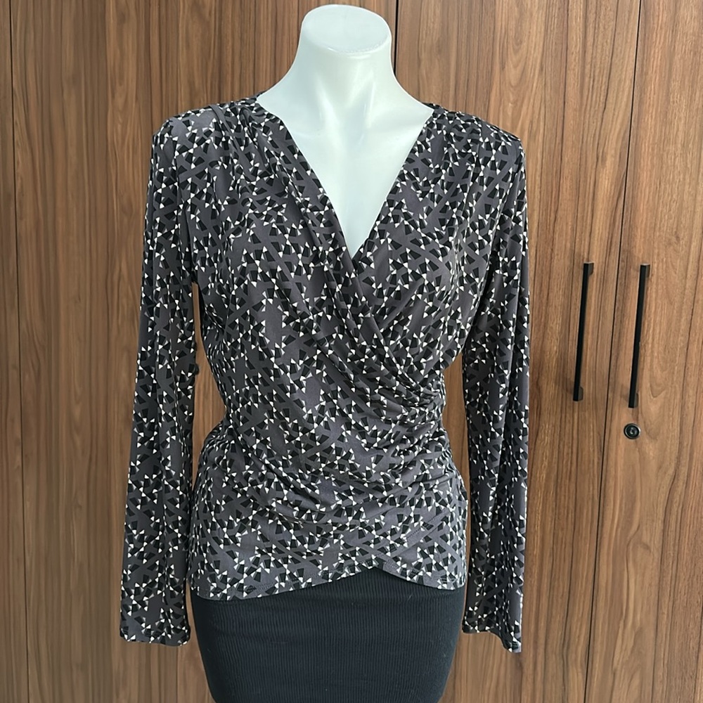 🔥3 FOR $25🔥 Miss Tina by Tina Knowles  Long Sleeve Blouse Deep V Neck Top S 4-6